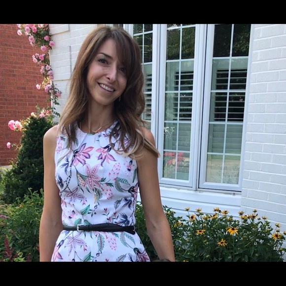 Meet your Posher, Karine - Picture 4 of 4